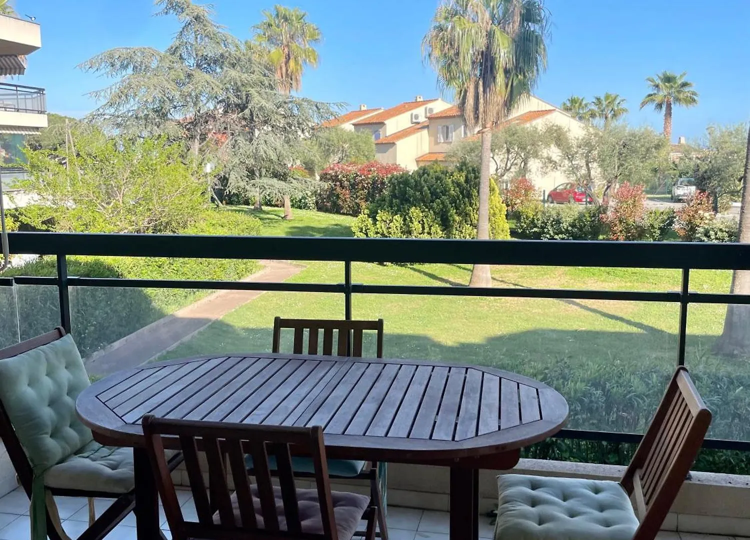 Διαμέρισμα Joli Appartement Avec Piscine Αντίμπ